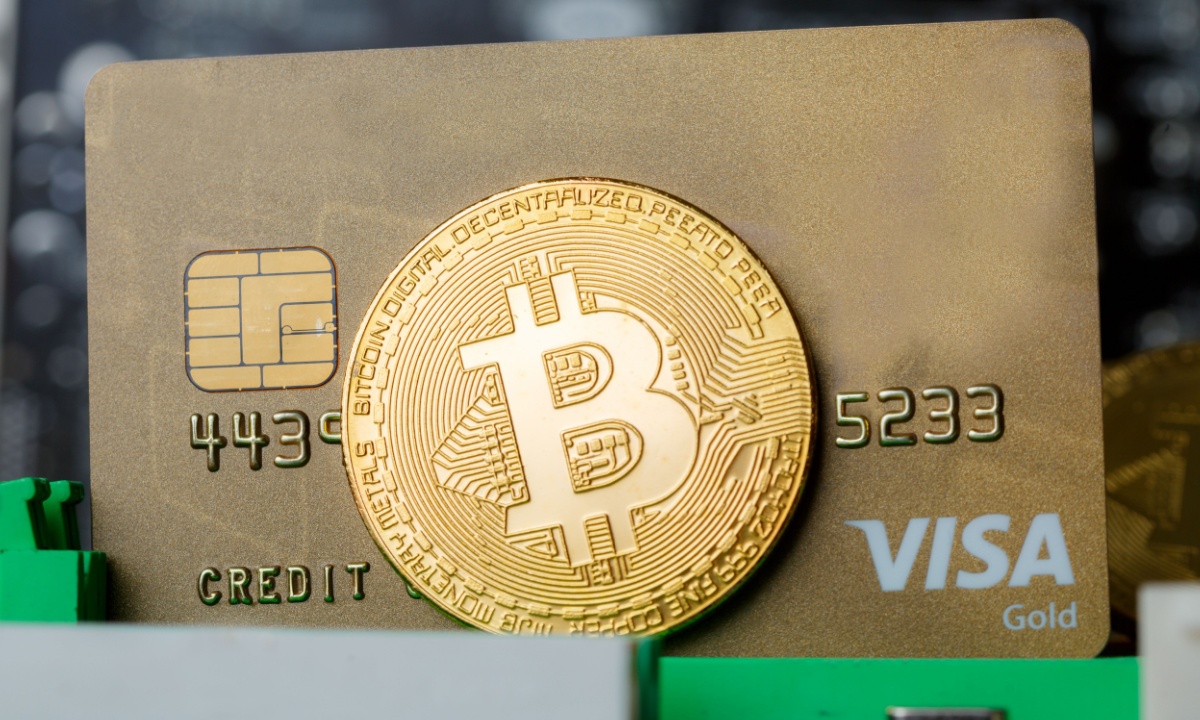 Visa stablecoin card in use at a retail store