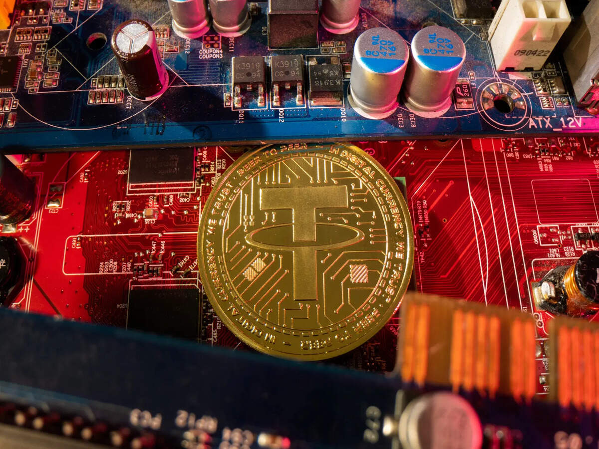 Robinhood Kraken Galaxy Digital USDG stablecoin card 2024